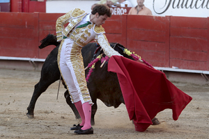 ARTURO SALDIVAR