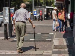 Dispositivo para cuidar a adultos mayores