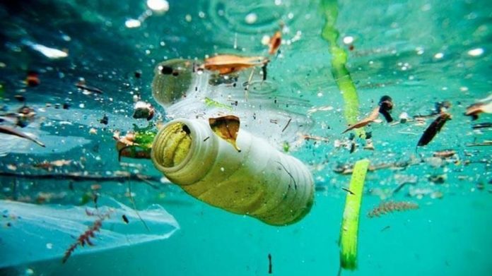 Contaminación de mares por plástico