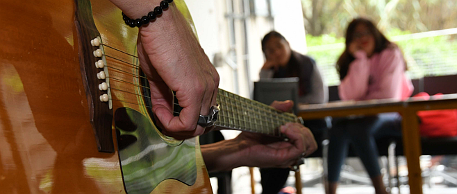 Loco recepción Abierto Regresa a la presencialidad el Taller Experimental de Música del CUAAD -  Gaceta UDG