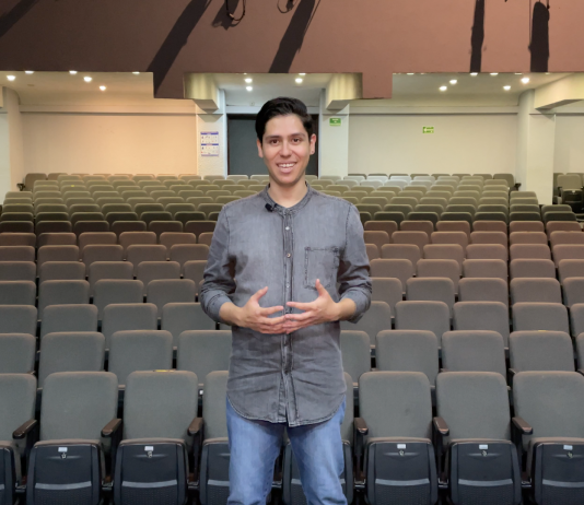 Alan Gutiérrez, egresado del CUAAD, creador de Voy Al Teatro