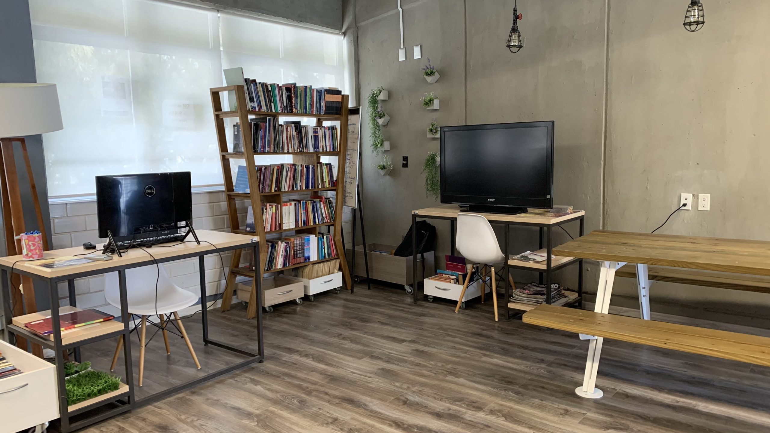 Sala de lectura al interior de la Preparatoria 7. Fotografía: Iván Serrano Jauregui