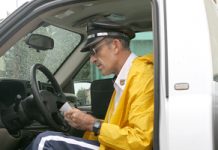 ¿Borracho? sólo hablaba por teléfono