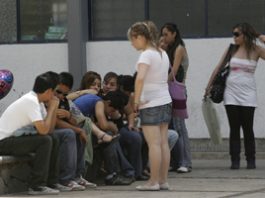 El patio de recreo como paredón