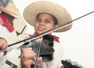 Al rescate del mariachi tradicional