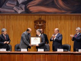 Entrega UdeG Doctorado “Honoris causa” a expresidente de Colombia