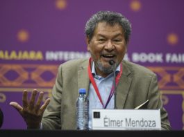 Élmer Mendoza y el placer del libro