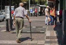 Dispositivo para cuidar a adultos mayores