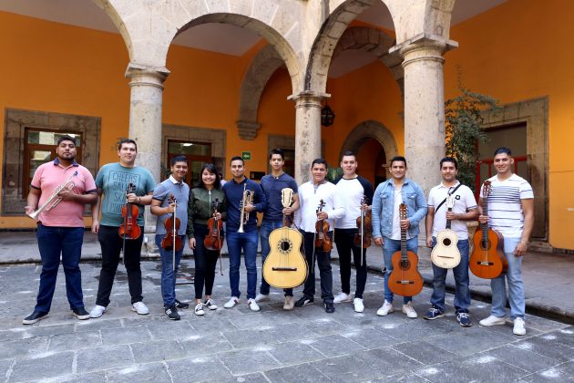 Mariachi Universitario del CUAAD. Fotografía: Adriana González