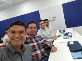 Ganan estudiantes de CUCEI concurso por desarrollo de software