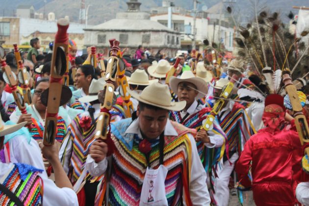 Fiesta de San Sebastián con los sonajeros en Tuxpan. Fotografía: Iván Serrano Jauregui