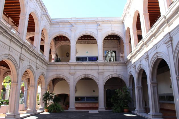 Interior del Centro Cultural Juan Beckman. Fotografía: Iván Serrano Jauregui