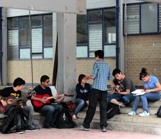 “Gestión 12” busca crear cantera de jóvenes promotores culturales en Preparatoria 12