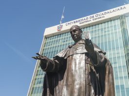 Cátedra Fray Antonio Alcalde y Barriga, innovación en investigación y cirugía