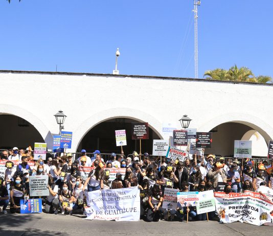 Preparatoria Regional de Tepatitlán marcha en defensa de la autonomía universitaria