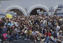 Preparatoria 6 sale a las calles para manifestarse en pro de la salud y la educación