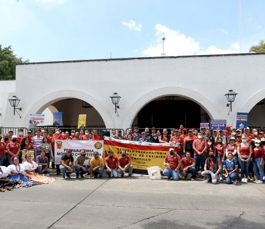 Comunidad de la Preparatoria Regional de Casimiro Castillo protesta en favor de la autonomía de la UdeG