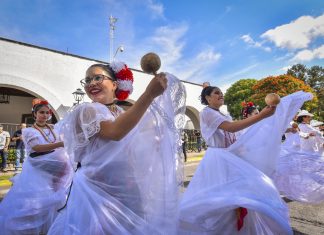 Prepa de Santa Anita baila por un presupuesto justo