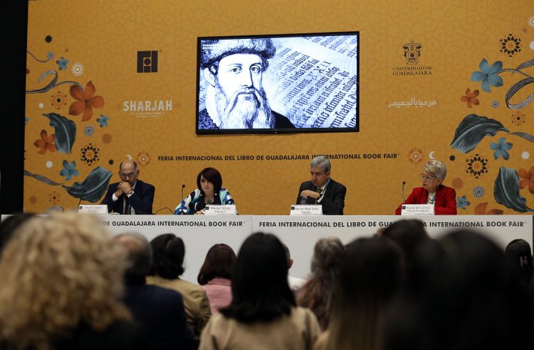 Inauguran Coloquio Internacional de Bibliotecarios en la FIL