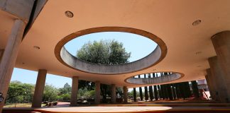 Un Parlamento que busca llevar las ideas de los estudiantes más allá del aula