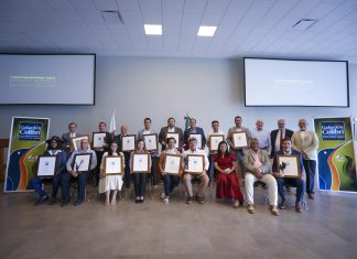 Entregan Galardón Colibrí