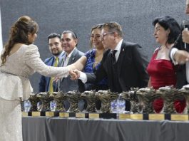Premio México en tus Manos reconoce a la Defensoría de los Derechos Universitarios