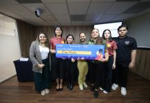 Con insecticida orgánico, Preparatoria de Tlajo gana competencia internacional