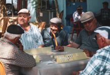 Existen brechas en la atención del adulto mayor