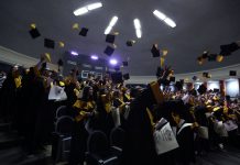 Apadrina Rector General a graduados de Abogados del CUTonalá