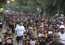 Diez mil corredores participaron en la 7 Carrera Leones Negros