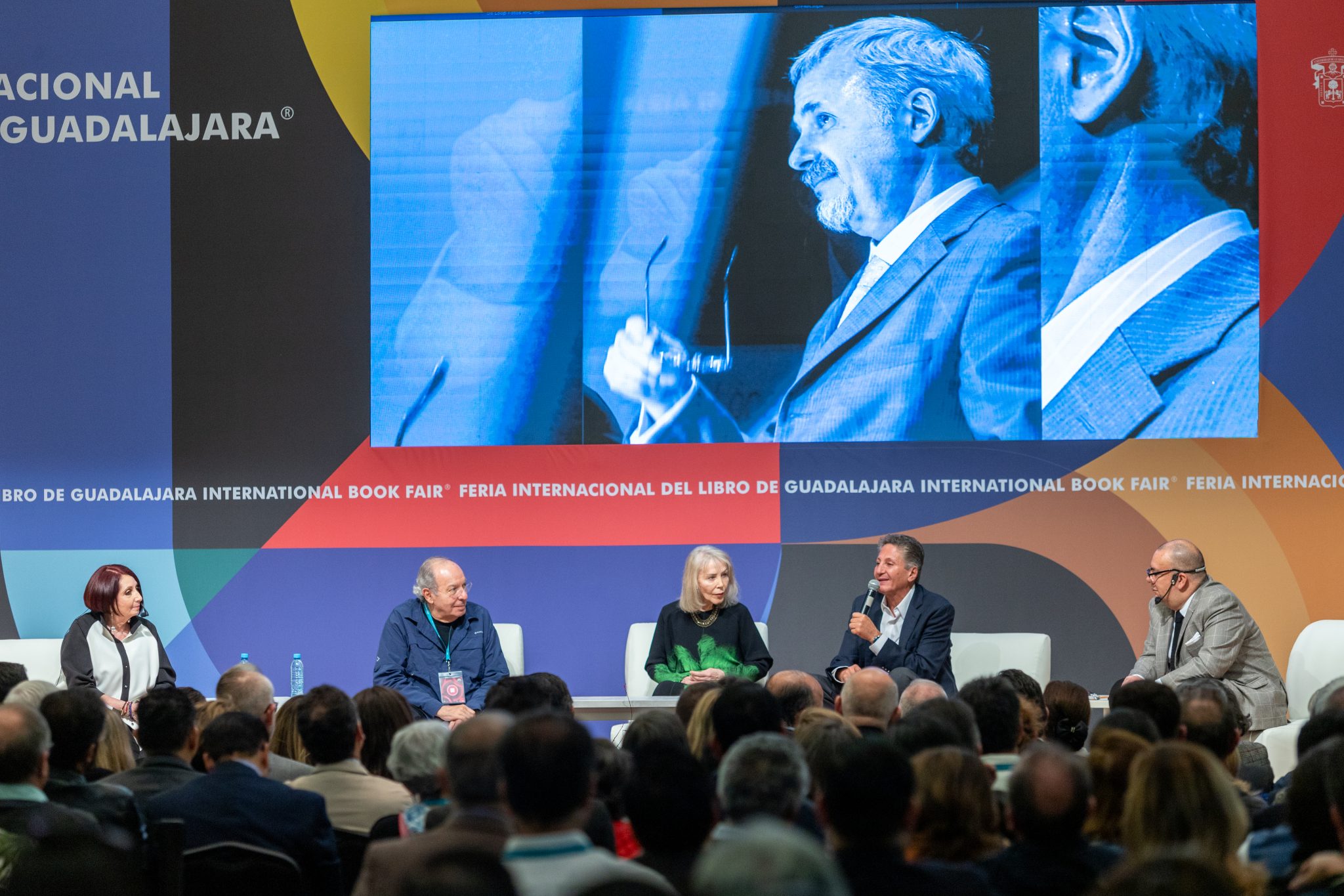 Homenaje a Raúl Padilla López. Participan: José Trinidad Padilla López, Ricardo Villanueva, Ruth Padilla Muñoz, Sergio Ramírez, Sara Pot, Silvia Lemus, Lourdes González, Juan José Frangie, Héctor Aguilar Camín. XXXVII Feria Internacional del Libro. Guadalajara, Jalisco. México. Domingo 26 de noviembre del  2023. ( © FIL/Natalia Fregoso)