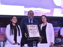 Rector General apadrina a generación de especialistas del Nuevo Hospital Civil