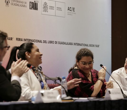 Política y migración en FIL Pensamiento