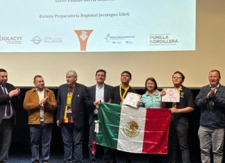 Estudiantes de Jocotepec obtienen medalla de oro en Infomatrix Chile 2025