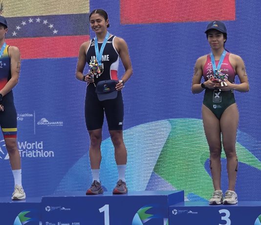 Ana Torres ganó bronce en Copa Continental de Triatlón