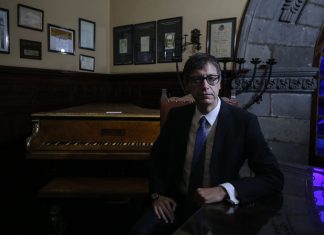 Eduardo Escoto ingresa a Seminario de Cultura Mexicana