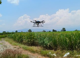 Galardonan a equipo de CUValles por diseño de dron orientado a la agricultura
