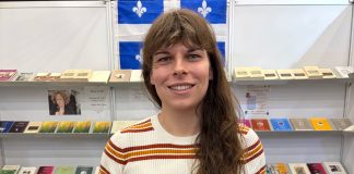 Kev Lambert: una escritora que encuentra magia en el acto de crear