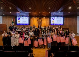 Entrega SEMS el reconocimiento «Talento Púrpura Alumnas Destacadas»
