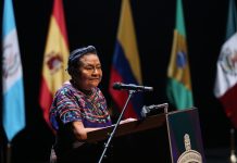 Rigoberta Menchú: la medicina es una misión de felicidad y esperanza