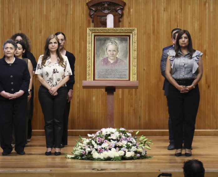 260414_conmemoran-136-aniversario-del-natalicio-de-irene-robledo-garcia_ilg-1