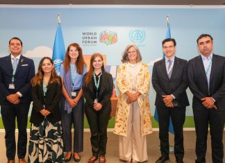Karla Planter lleva la visión de la UdeG al debate mundial sobre vivienda