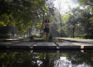 Prepara CUSur curso de yoga para combatir ansiedad, estrés y depresión