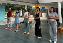Estudiantes del CUTonalá escenifican “Un poeta en la oficina”