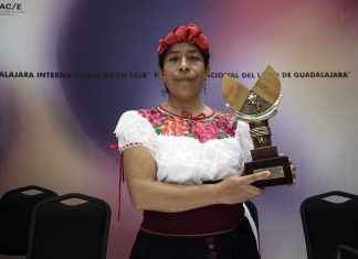 Editorial UdeG relanzará en colección única textos ganadores del Premio de Literaturas Indígenas de América