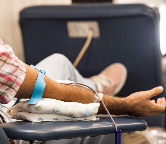 Sólo tres por ciento de sangre donada se obtiene de forma altruista en el HCG