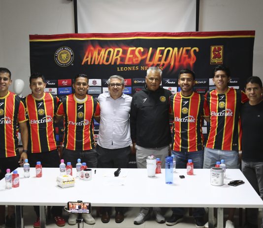 Presentan Leones Negros a sus refuerzos y levantan la voz por el ascenso previo a su debut en casa
