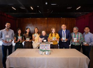 Rectora General dona leche humana en polvo a Hogar Cabañas