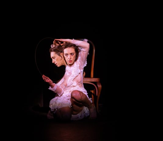 Luz Arcas presenta “Morphine”, un rito de tránsito a través de la danza